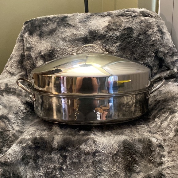 Cuisinart Model # 99-18C 18/10
Stainless Steel Large Roaster 17" × 13" - Picture 2 of 12